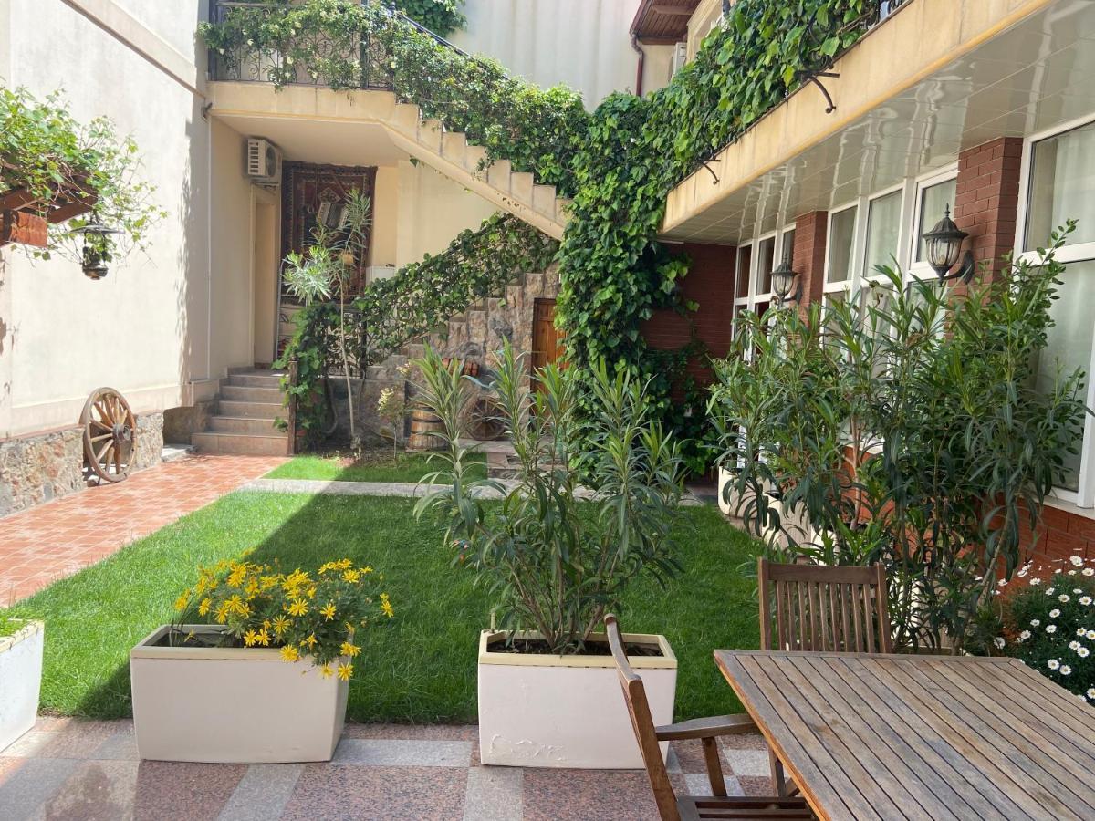 East Legend Hotel Baku Zewnętrze zdjęcie