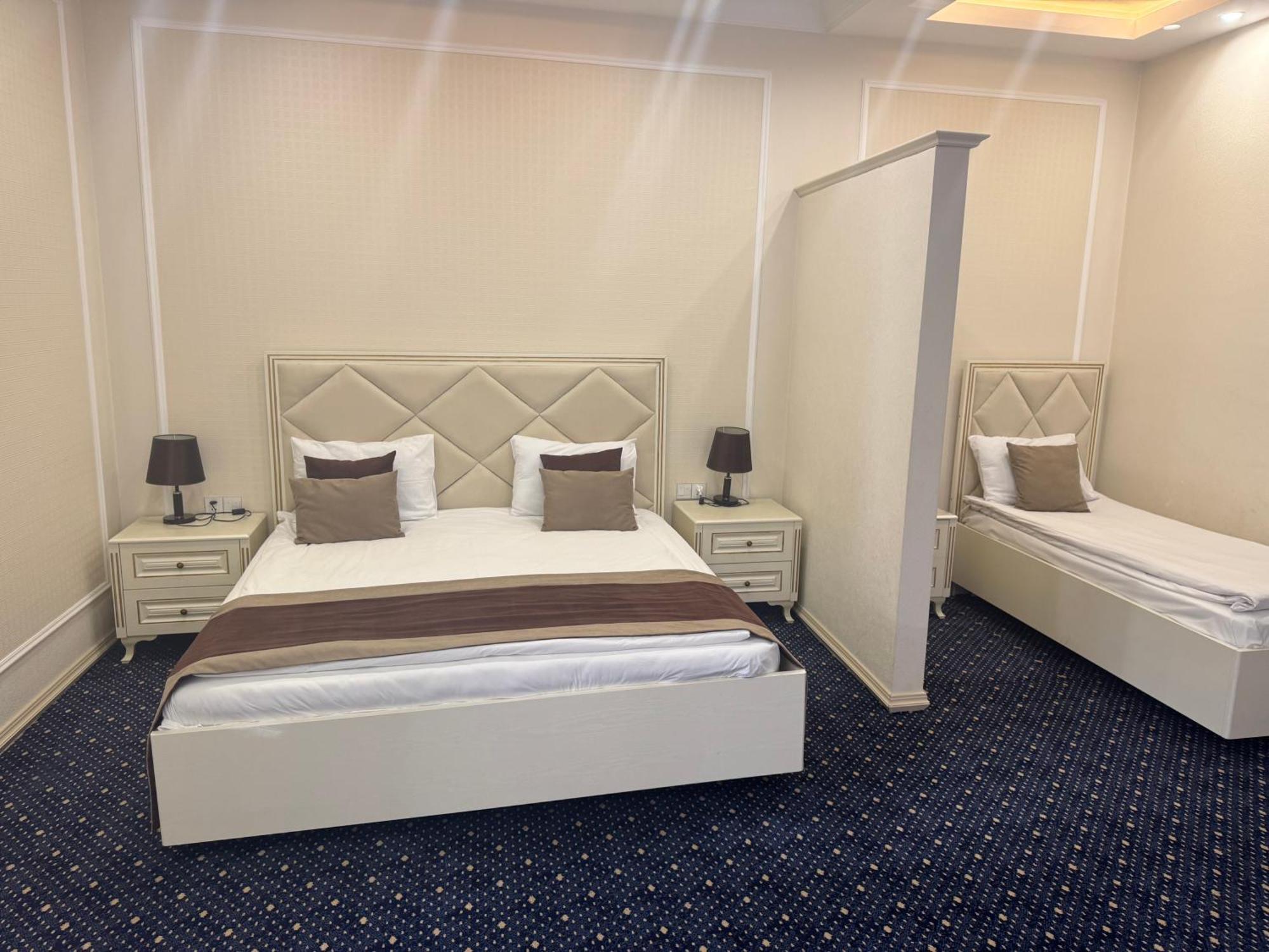 East Legend Hotel Baku Zewnętrze zdjęcie
